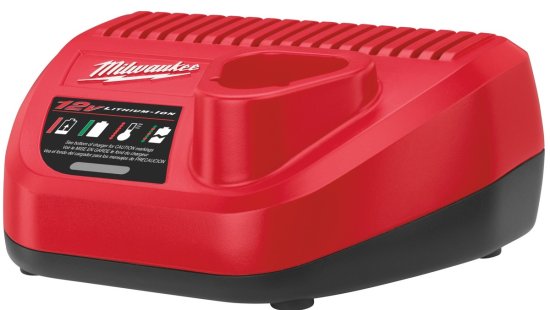 4933492512-milwaukee-set-ladegeraet