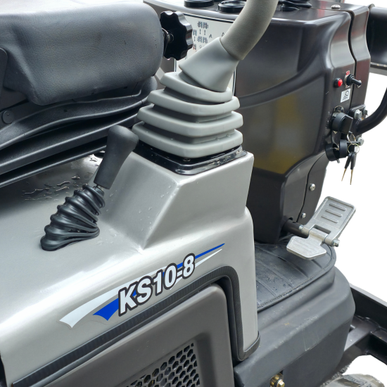 NEU Rhinoceros KS10-8 Mini-Bagger - Kompakt, leistungsstark 10 PS