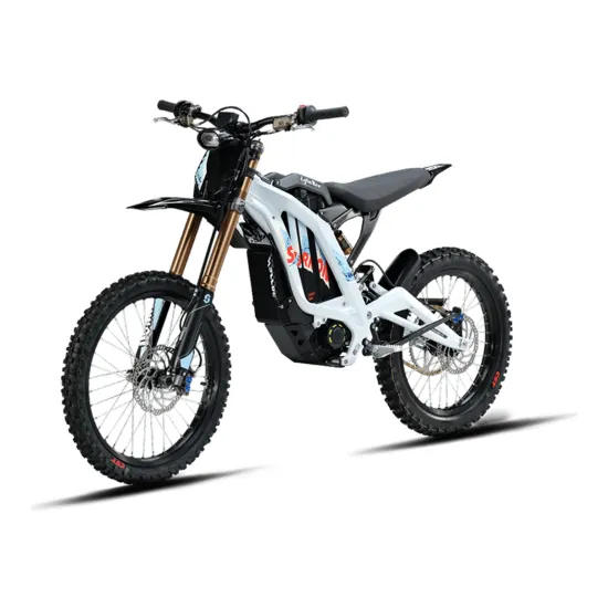 SURRON Light Bee X Offroad in Weiß, schräge Vorderansicht