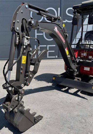 Rhinoceros XN18L Diesel Minibagger - Kubota Motor 14 PS
