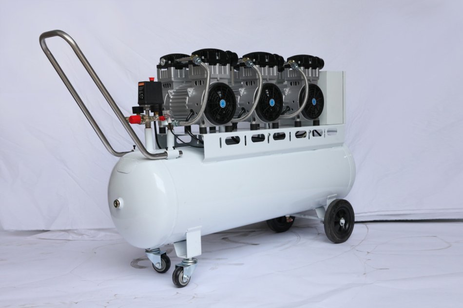 RT1120 Flüster Kompressor 120 L / 8 Bar