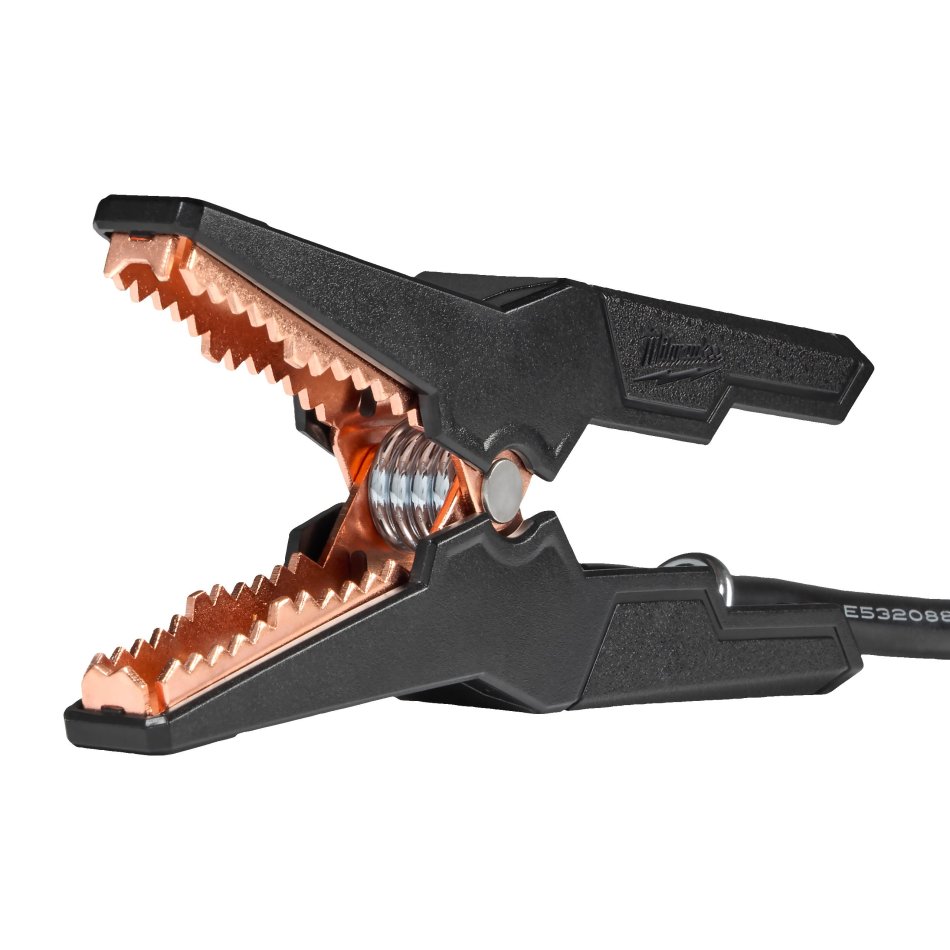 M18JS2000-0 Akku-Starthilfe für Benzinmotoren mit bis zu 8,1 l und Dieselmotoren mit bis zu 3,0 l