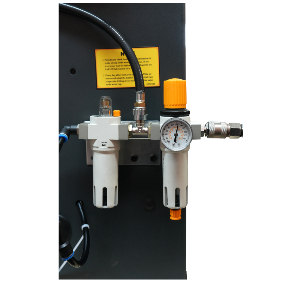 RETTER RC818A - Reifenmontiermaschine mit platzsparender Schwenksäule