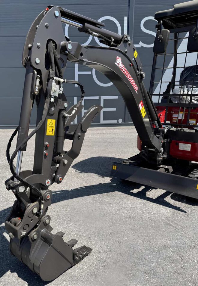 Rhinoceros XN18L Diesel Minibagger - Kubota Motor 14 PS