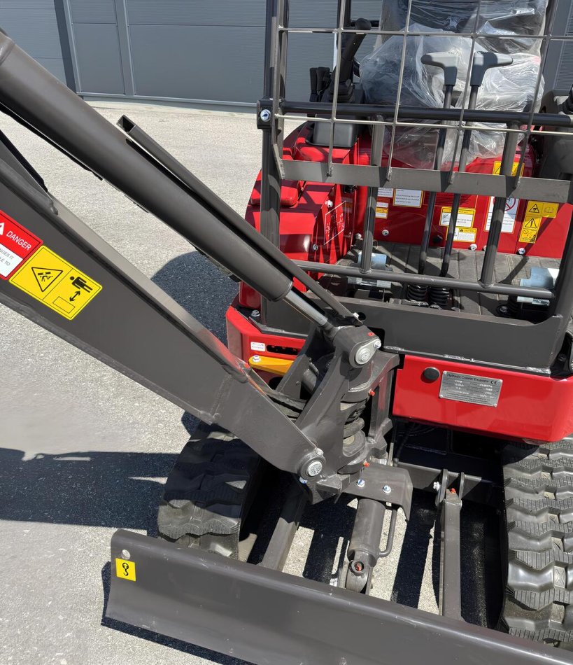 Rhinoceros XN18L Diesel Minibagger - Kubota Motor 14 PS