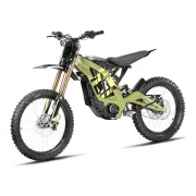 SURRON Light Bee X Offroad in Grün, schräge Vorderansicht